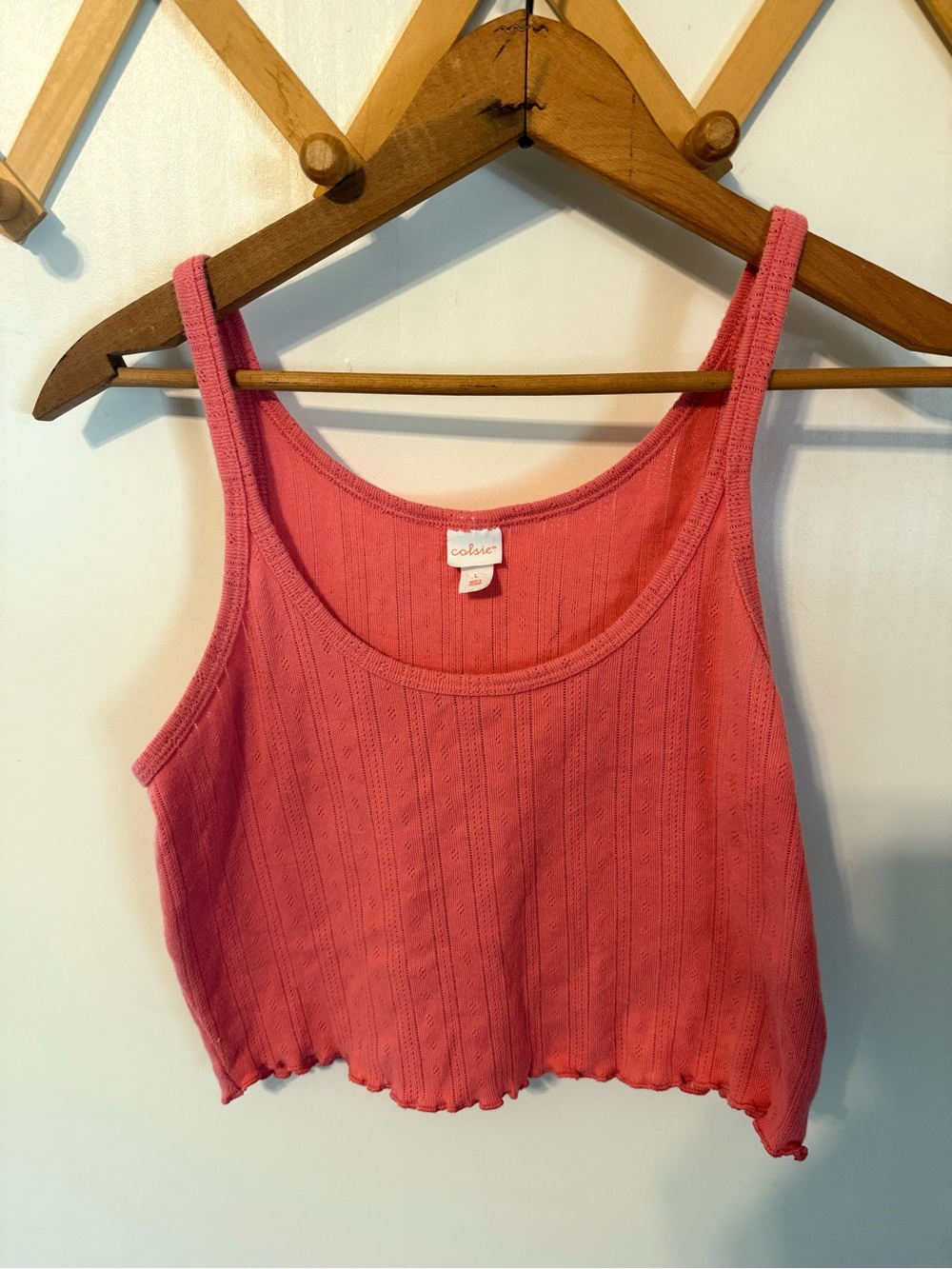 Colsie Coral Pink Ribbed Cropped Tank with Scallop Hem